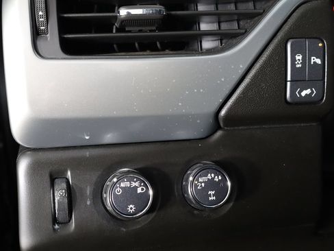 Used 2019 Chevrolet Tahoe 4WD image 16