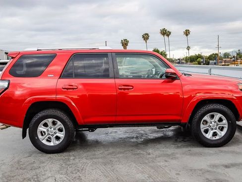 Used 2016 Toyota 4Runner SR5 RWD image 13