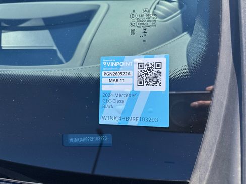 Used 2024 Mercedes-Benz GLC 300 4MATIC image 25