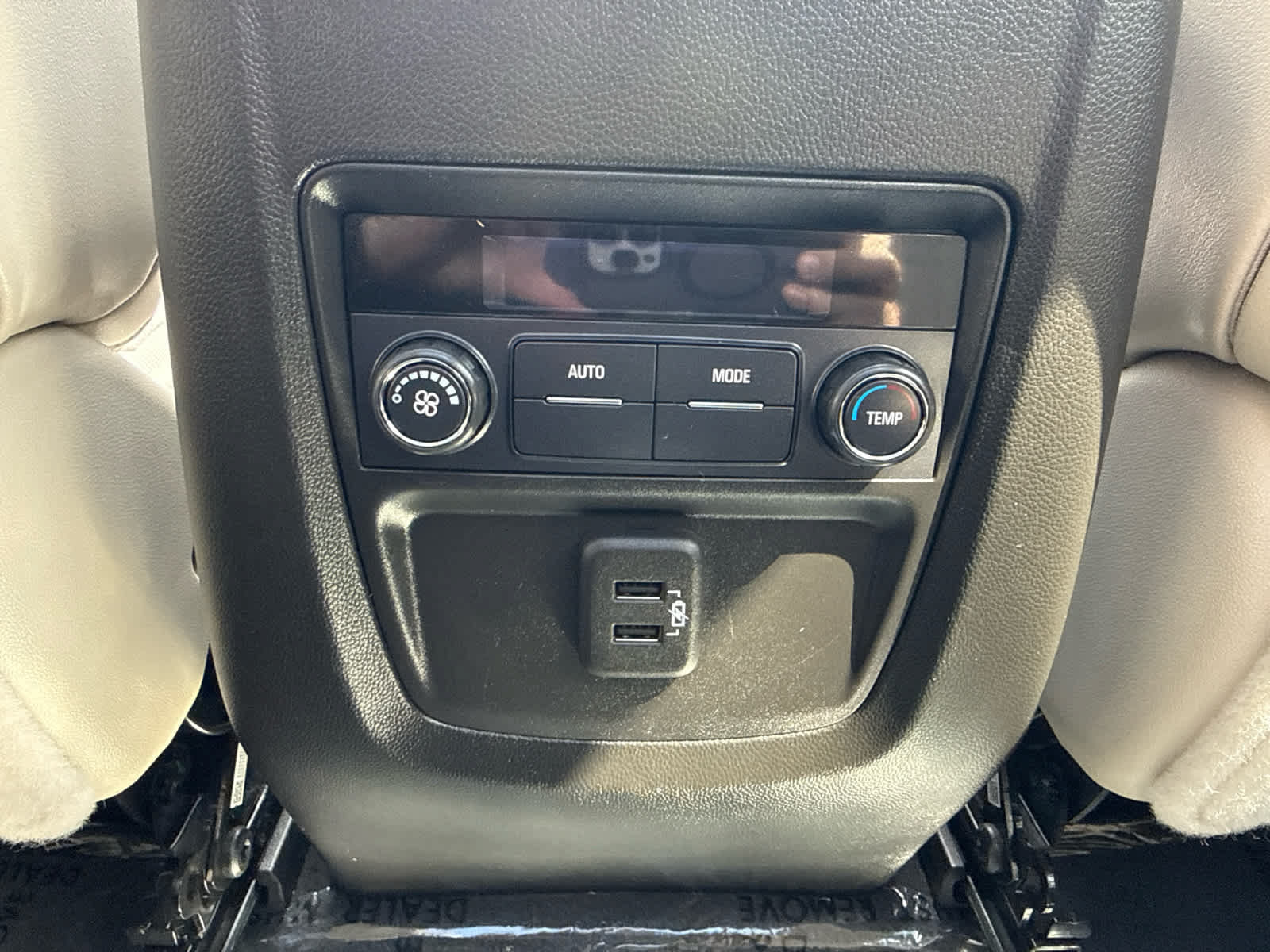 Used 2023 Buick Enclave Essence w/ Experience Buick Package AWD/4WD image 16