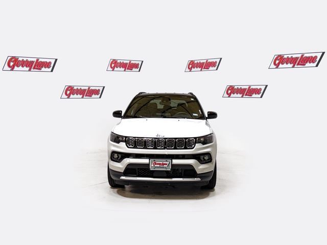 Used 2025 Jeep Compass Limited AWD/4WD image 2