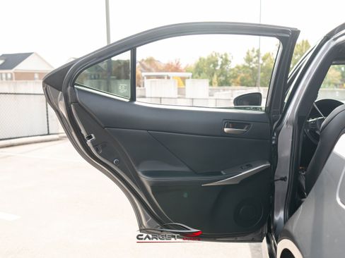 Used 2018 Lexus IS 300 F Sport w/ F Sport Package image 41