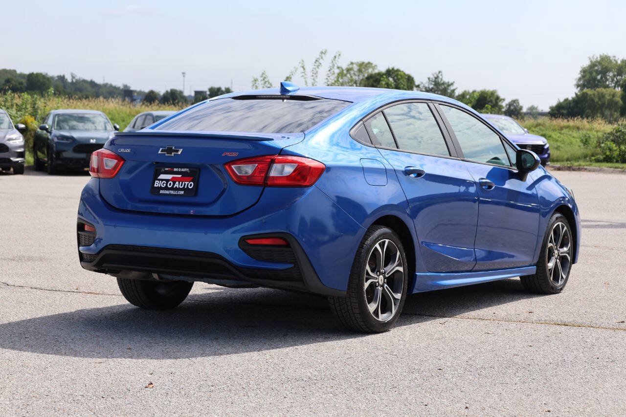 Used 2019 Chevrolet Cruze LT w/ Convenience Package FWD image 9
