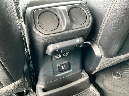 Used 2021 Jeep Wrangler Unlimited Sahara AWD/4WD image 10
