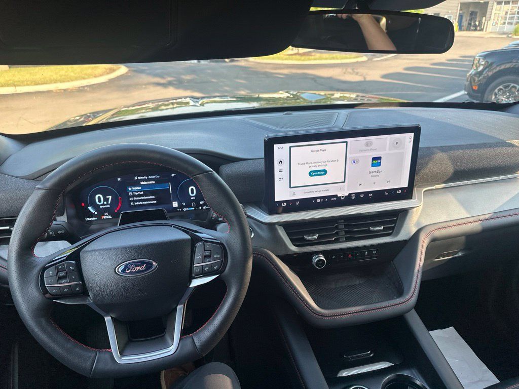 Certified 2025 Ford Explorer ST-Line AWD/4WD image 15