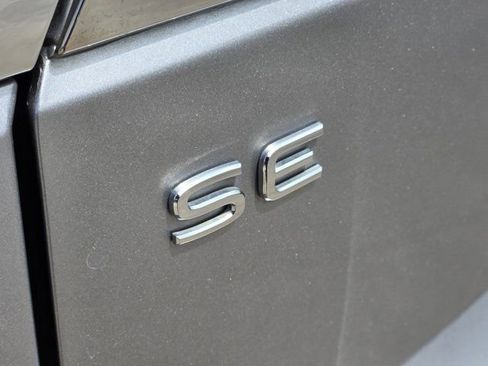 Used 2023 Volkswagen Atlas SE FWD image 12
