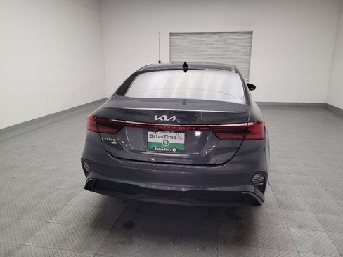Used 2024 Kia Forte LX FWD image 7