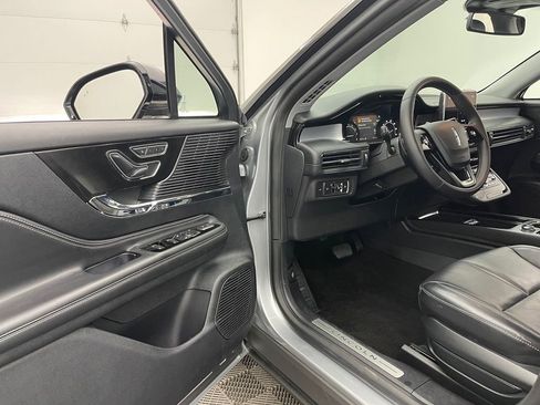 Used 2022 Lincoln Corsair AWD w/ Equipment Group 101A image 16