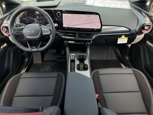 New 2026 Chevrolet Equinox EV RS image 9