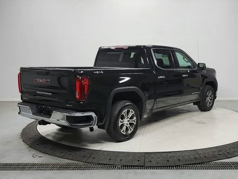 Used 2025 GMC Sierra 1500 SLT image 7