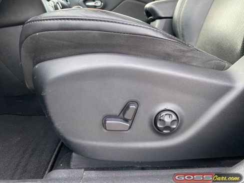 Used 2019 Jeep Cherokee Limited w/ Luxury Group image 31