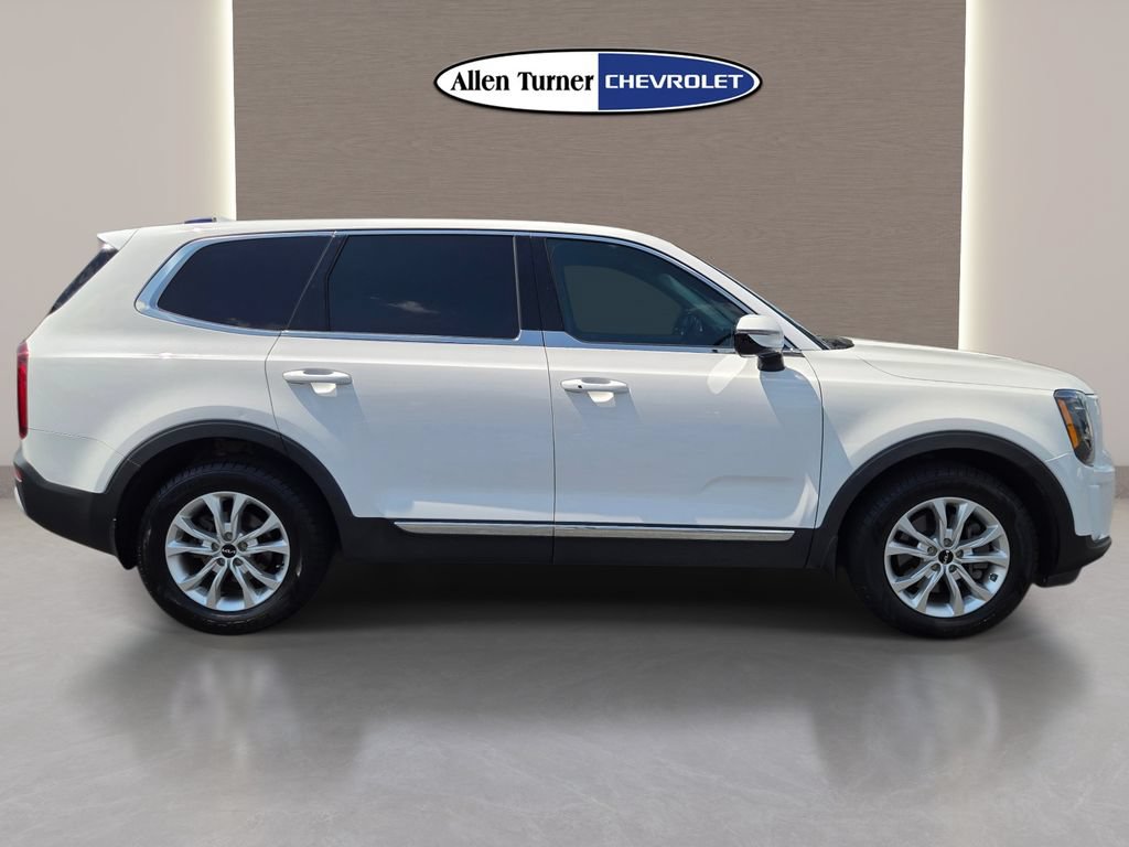 Used 2022 Kia Telluride LX FWD image 5