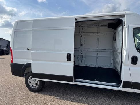 New 2025 RAM ProMaster 3500 w/ Cold Weather Group FWD image 6