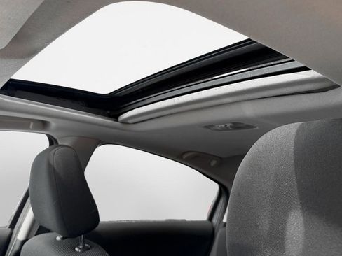 Used 2016 Honda HR-V EX image 19