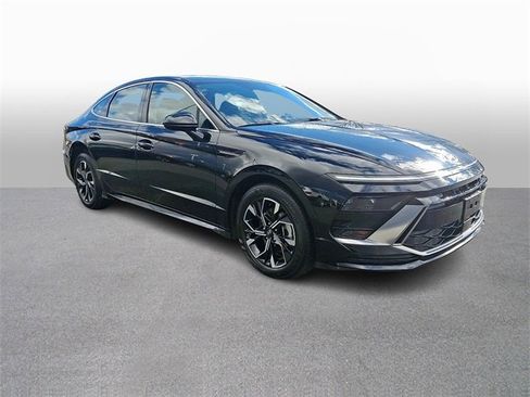 Used 2025 Hyundai Sonata SEL image 3