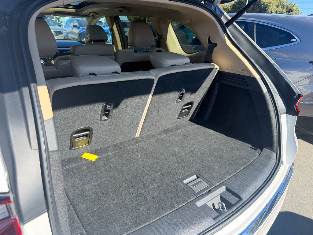 Used 2025 Acura MDX w/ Technology Package FWD image 29