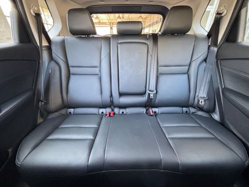 Used 2026 Nissan Rogue SL FWD image 40