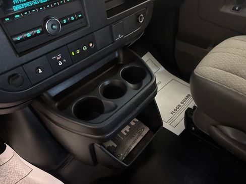 Used 2019 GMC Savana 2500 Extended RWD image 11