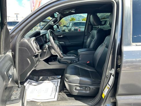 Certified 2021 Toyota Tacoma TRD Off-Road w/ TRD Premium Off Road Package image 11