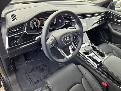 Certified 2024 Audi Q8 Prestige image 19