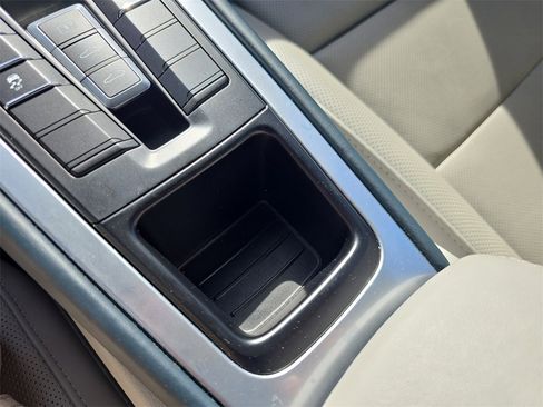 Used 2018 Porsche 911 Carrera image 25