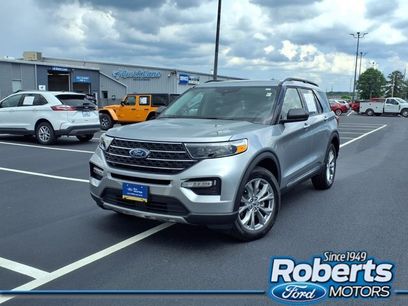 Certified 2024 Ford Explorer XLT w/ Equipment Group 202A