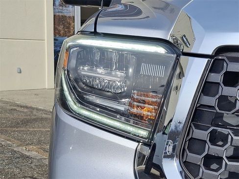 Used 2018 Toyota Tundra SR5 image 27