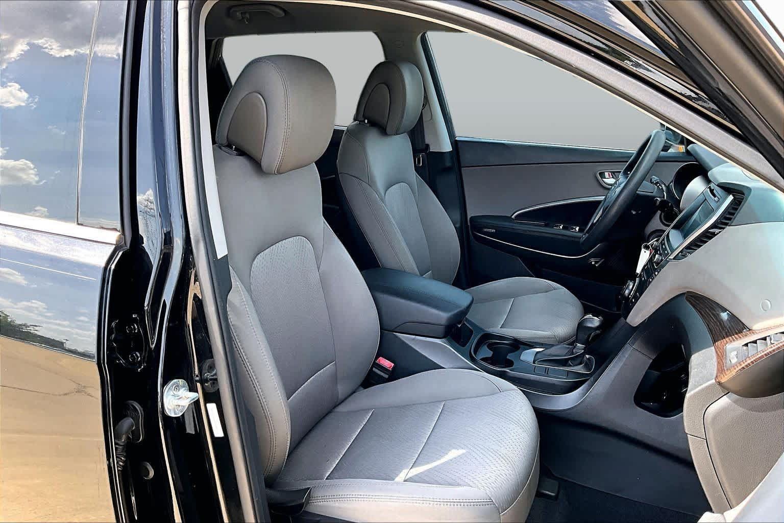 Used 2017 Hyundai Santa Fe Sport FWD image 9