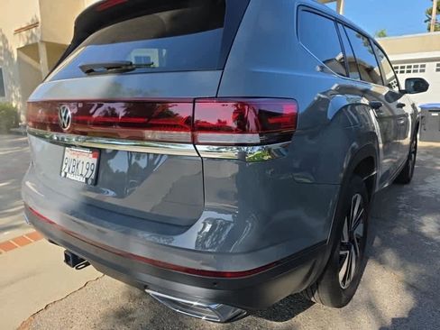 Used 2025 Volkswagen Atlas SE FWD image 3