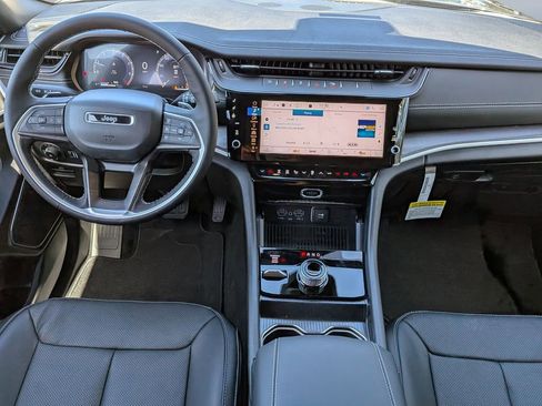 New 2026 Jeep Grand Cherokee Limited AWD/4WD image 15