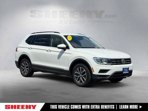 Used 2020 Volkswagen Tiguan SE FWD image 1