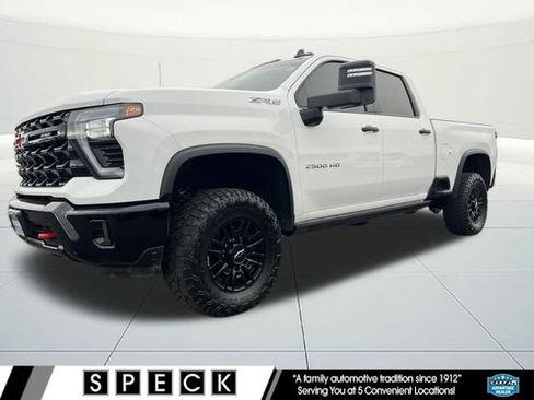 Used 2024 Chevrolet Silverado 2500 ZR2 w/ Technology Package image 1