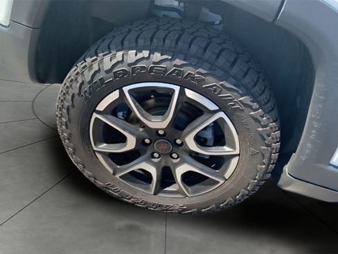 Used 2025 Jeep Compass Trailhawk AWD/4WD image 47