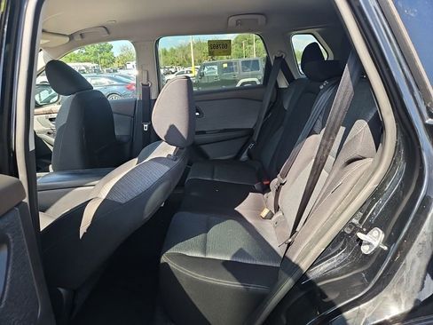 Used 2023 Nissan Rogue SV FWD image 7