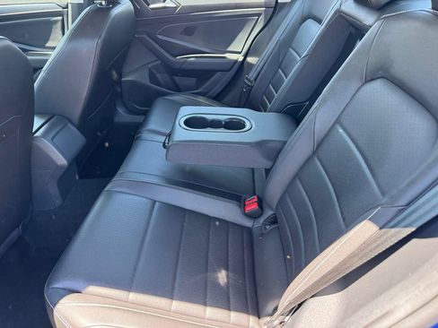 Used 2024 Volkswagen Jetta SE FWD image 12