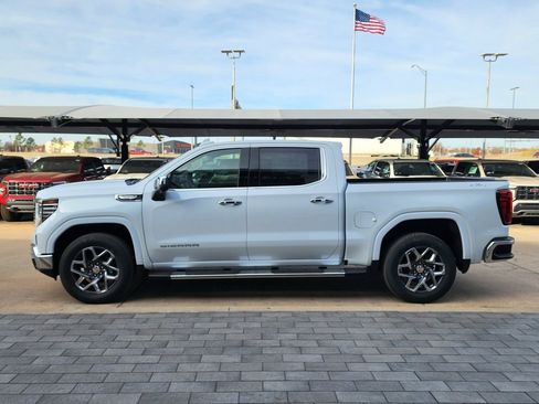 New 2026 GMC Sierra 1500 SLT image 7