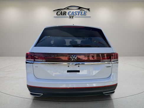 Used 2024 Volkswagen Atlas SE AWD/4WD image 10