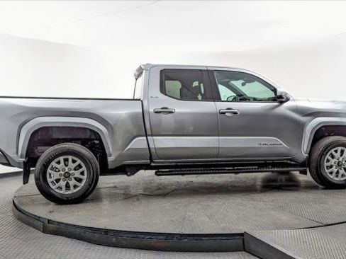 Used 2024 Toyota Tacoma SR5 image 9