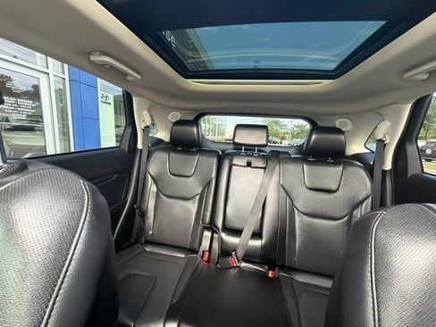 Used 2019 Ford Edge Titanium w/ Equipment Group 301A AWD/4WD image 33