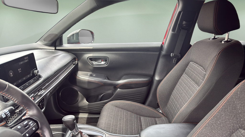 Certified 2025 Honda HR-V Sport image 12