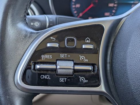 Used 2020 Mercedes-Benz C 300 4MATIC Sedan image 23