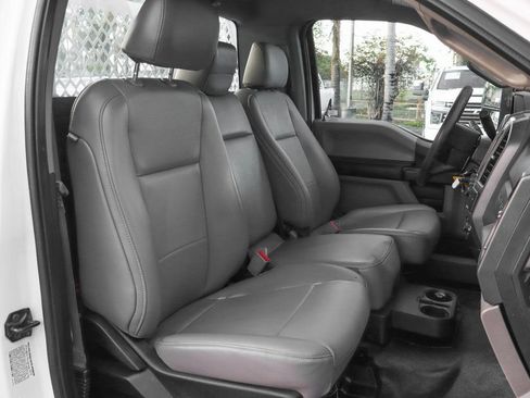 Used 2019 Ford F550 2WD Regular Cab Super Duty image 36