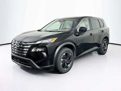 Used 2025 Nissan Rogue SV AWD/4WD image 3