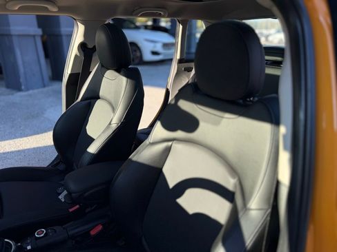 Used 2017 MINI Cooper 4-Door Hardtop image 26