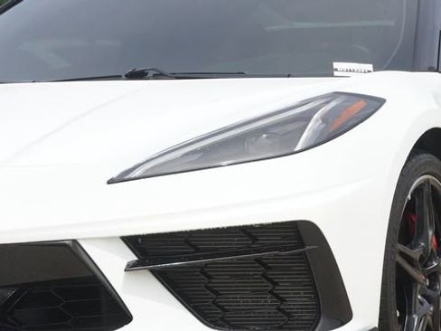 Used 2021 Chevrolet Corvette Stingray Convertible w/ Z51 Performance Package RWD image 4