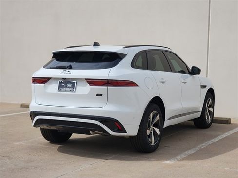 Used 2026 Jaguar F-PACE R-Dynamic S image 4