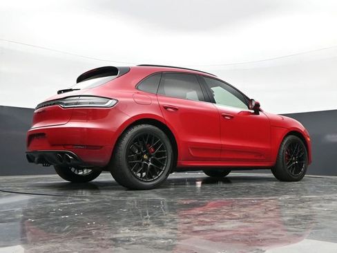 Used 2021 Porsche Macan GTS w/ Sport Chrono Package AWD/4WD image 36