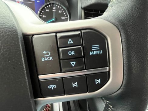 Used 2024 Ford Expedition XLT image 14