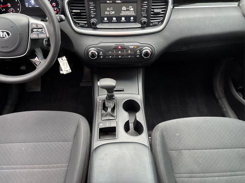 Certified 2019 Kia Sorento LX image 20