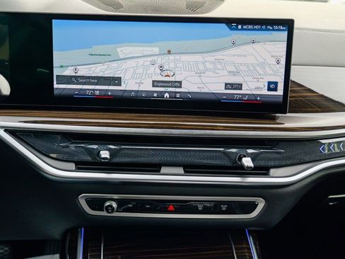 Used 2024 BMW X7 xDrive40i image 51